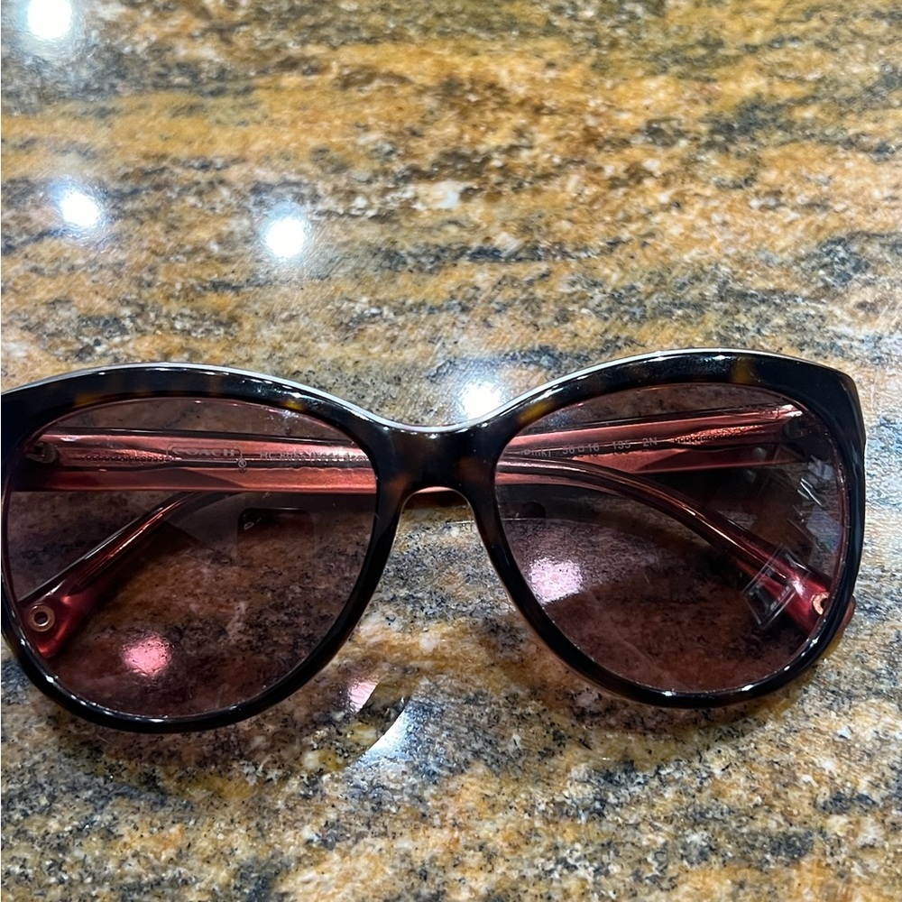 coach sunglasses - Picture 1 of 3
